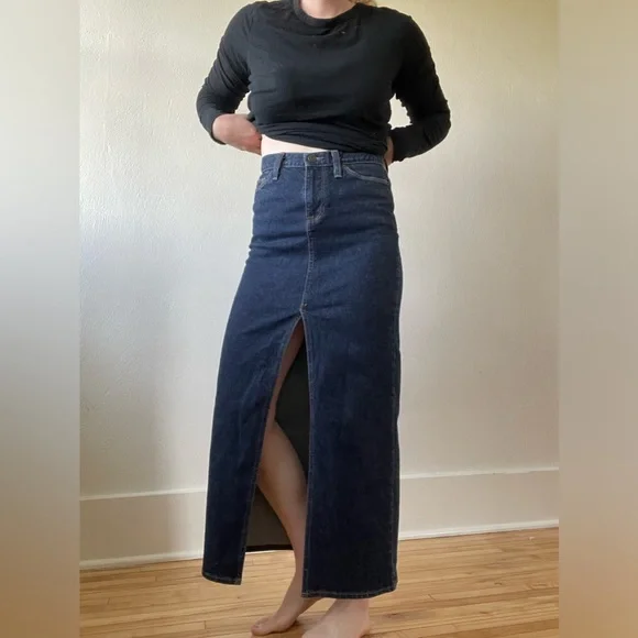 GAP Vintage Dark Wash Jean Skirt - Picture 5 of 10
